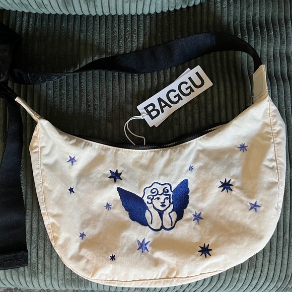 NWT BAGGU UO Exclusive Cherub Embroidered Medium Nylon Crescent Bag - Picture 1 of 2